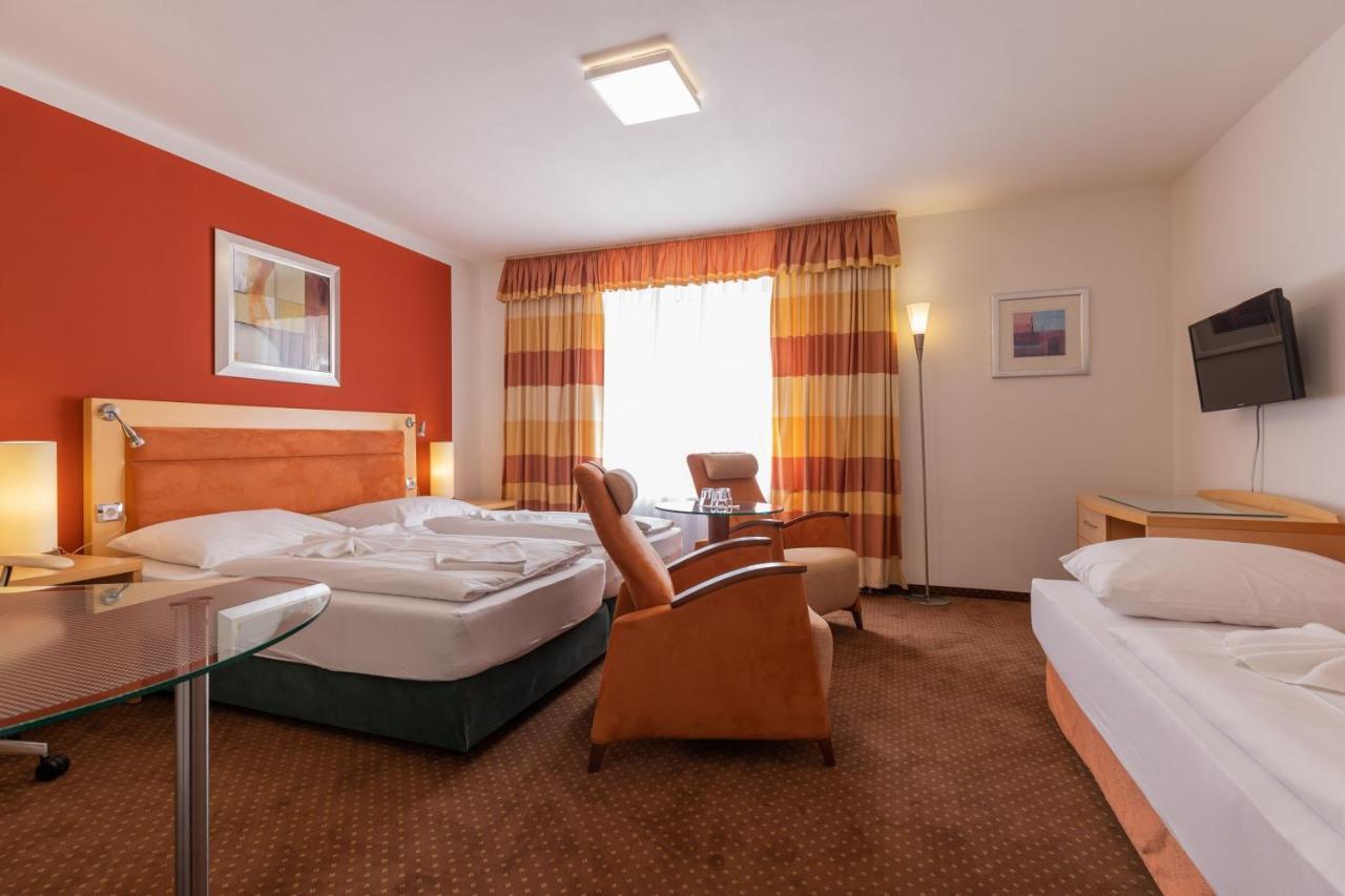 Active & Wellness Hotel Subterra Ostrov  Room photo